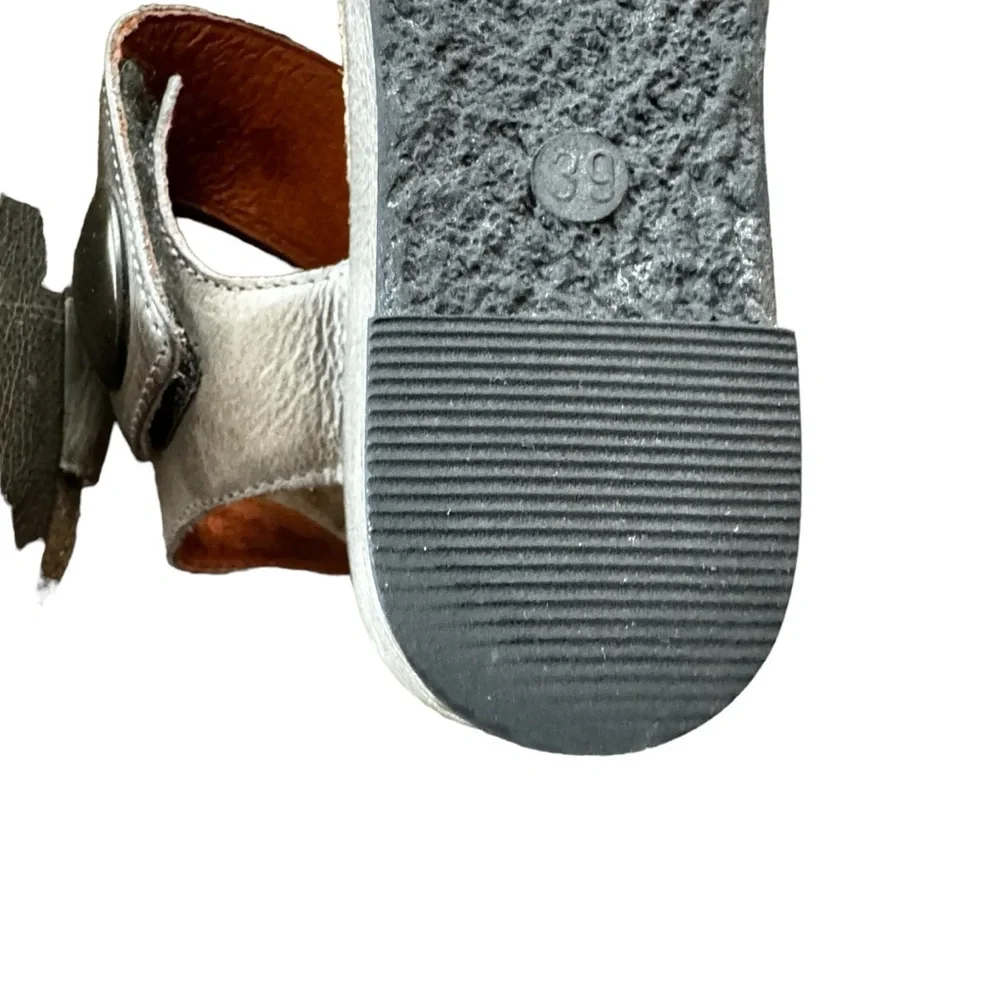 *Taos Footwear 39 (US 8.5) Gray Carousel 2 Wedges Adjustable Hook/Loop Closures